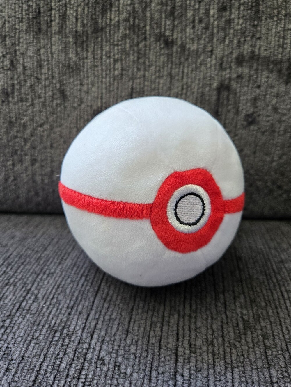 Pokemon Pokeball Plush Premier Ball 5” White Poke Ball WCT 2018